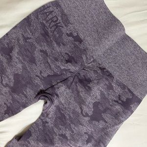 Gymshark Camo Scrunch Butt Leggings NWOT